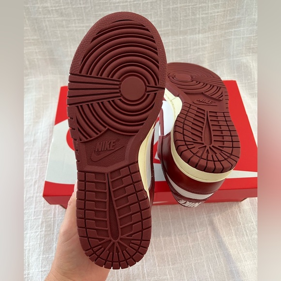 NEW! NIKE DUNK Low Premium women’s dunks • team red/coconut milk/white | SIZE W8 - Picture 5 of 15